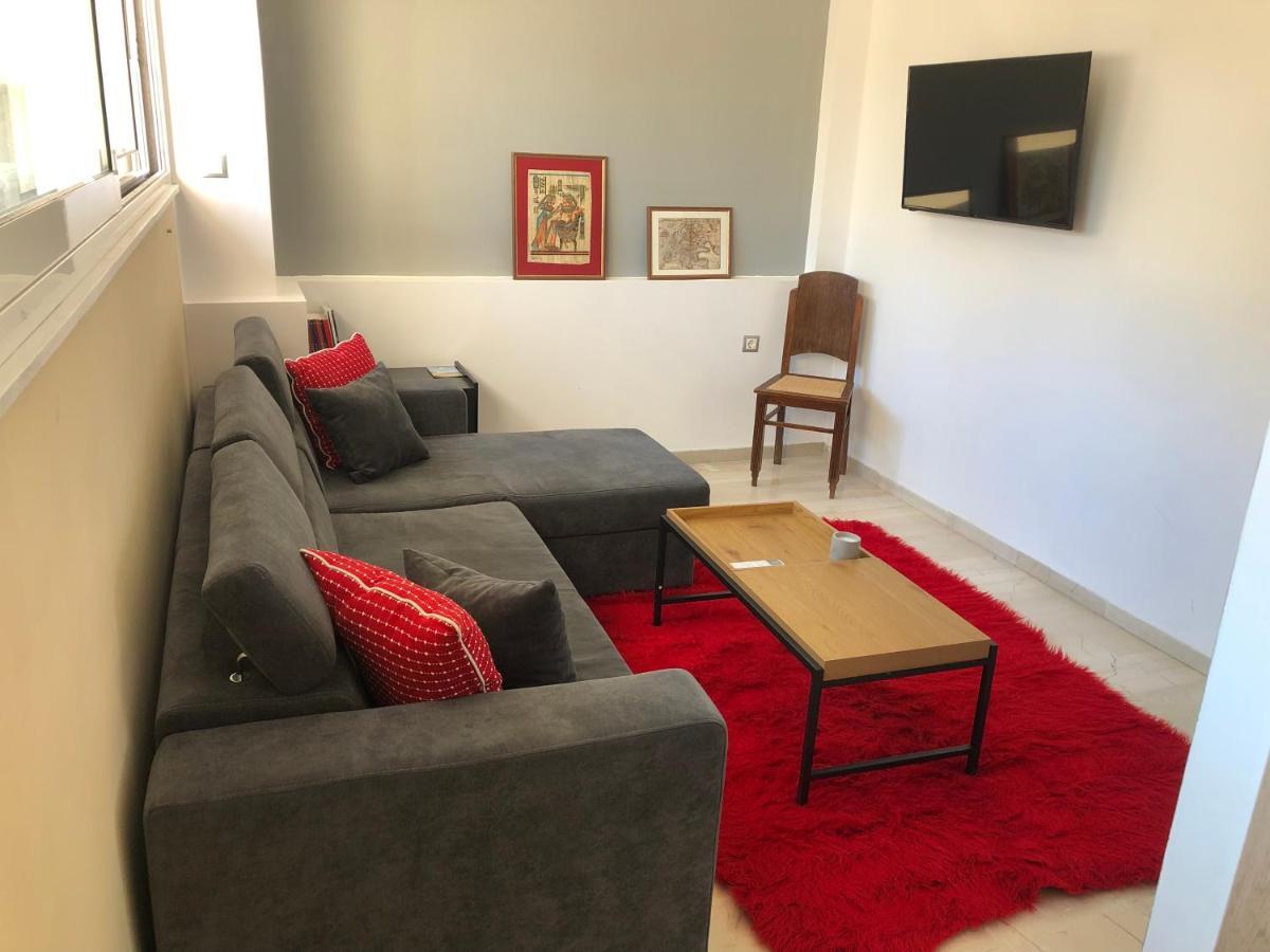 Royal Red Suite No 1, Piraeus Port ภายนอก รูปภาพ